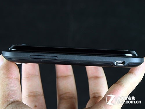 双核全键盘新宠 myTouch 4G Slide评测